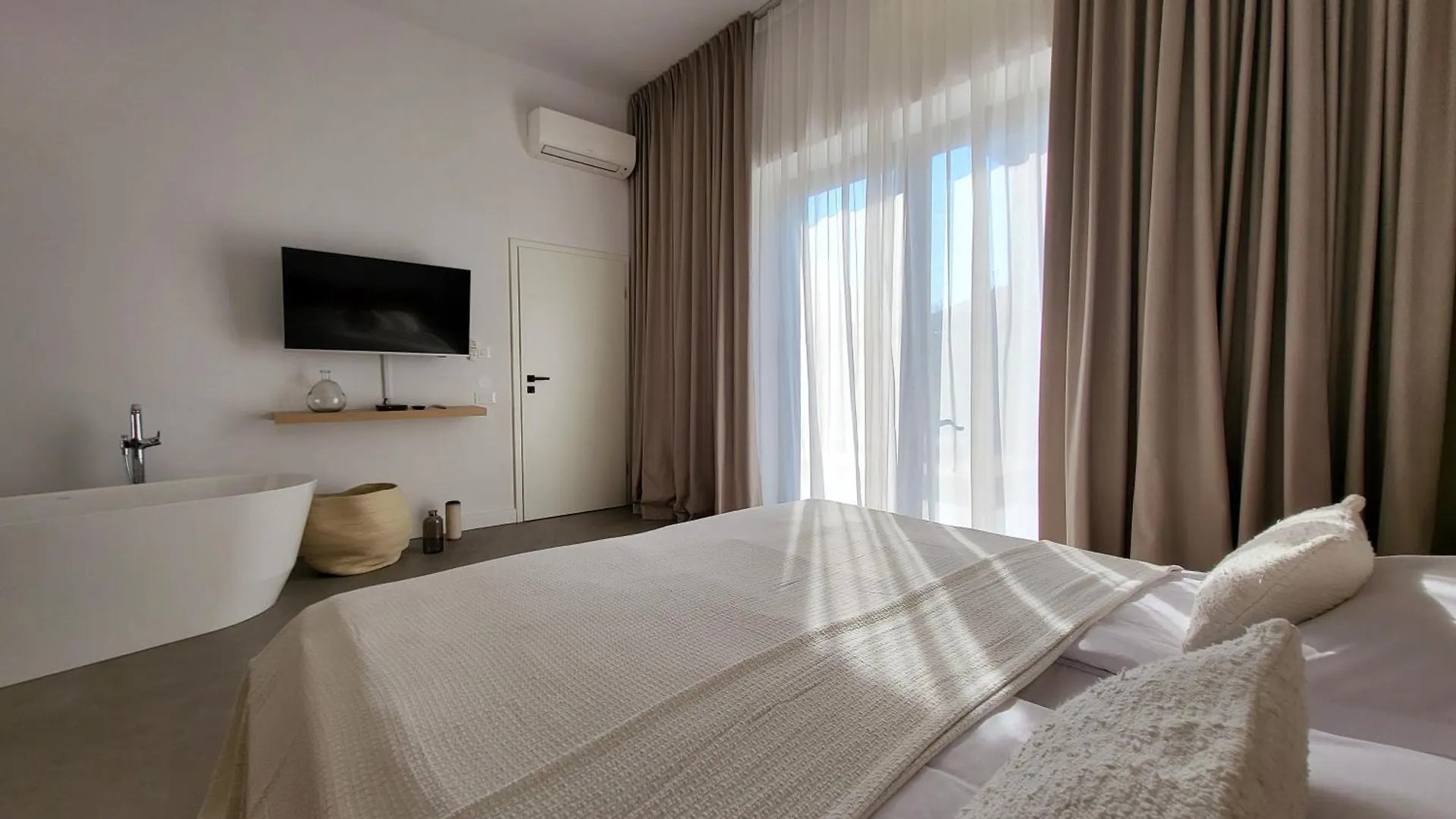 Firefly Luxury Apartment With Private Whirlpool Zadar